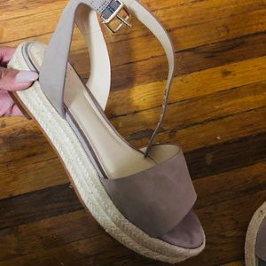 Vince Camuto espadrilles 8.5 in Taupe